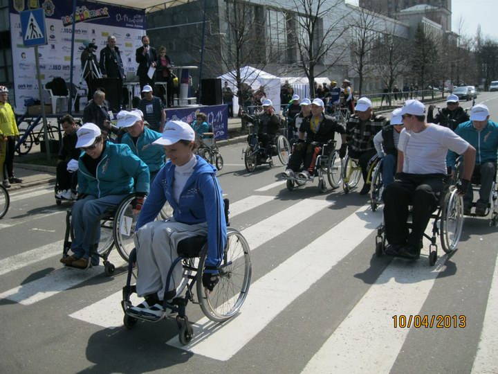 Донецкая милиция помогла инвалидам принять участие в соревнованиях