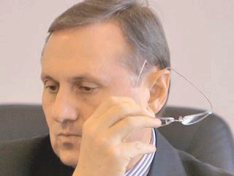 А. Ефремов о "птичнике" Януковича, лукавстве коммунистов и циничности Тимошенко А. Ефремов о "птичнике" Януковича, лукавстве коммунистов и циничности Тимошенко