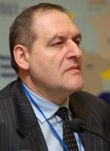 Е. Захаров: В Украине низкое качество законодательства компенсируется его невыполнением Е. Захаров: В Украине низкое качество законодательства компенсируется его невыполнением