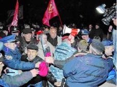 «Битва» в Стаханове. Националисты против всех – версий больше, чем подозреваемых. Обзор Луганских СМИ «Битва» в Стаханове. Националисты против всех – версий больше, чем подозреваемых. Обзор Луганских СМИ