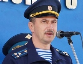 Настоящий полковник! Российский офицер отказался воевать на Донбассе и исполнил песню "Путин х**ло" Настоящий полковник! Российский офицер отказался воевать на Донбассе и исполнил песню "Путин х**ло"