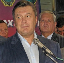 Почему Янукович реабилитировал Тихонова? Почему Янукович реабилитировал Тихонова?