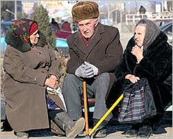 Цена любви. Тимошенко обижает пенсионеров ради благосклонности шахтеров Цена любви. Тимошенко обижает пенсионеров ради благосклонности шахтеров