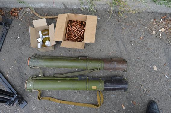 У Запорізьку область із Донеччині везли арсенал зброї для масового знищення (ФОТО) - фото 2