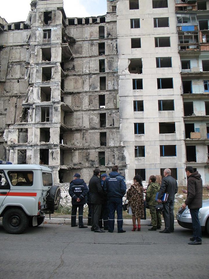Лисичанск последние новости. Лисичанск. Лисичанск разрушенный дом. Лисичанск Луганская область. Лисичанск сейчас