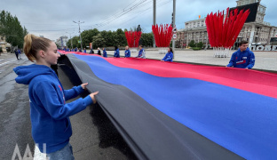 Як на окупованому Донбасі шукали ветеранів і дарували вкрадений вокзал. Огляд ЗМІ окупованого Донбасу