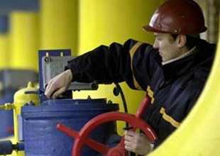 В "Газпроме" отрицают, что будут пересматривать газовый контракт с Украиной. "Спросите у Азарова..." В "Газпроме" отрицают, что будут пересматривать газовый контракт с Украиной. "Спросите у Азарова..."