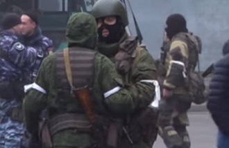 Административный центр Луганска захвачен "зелеными человечками". Главарь "ДНР" спешит на помощь - СМИ РФ Административный центр Луганска захвачен "зелеными человечками". Главарь "ДНР" спешит на помощь - СМИ РФ