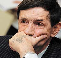 На фоне кризиса меткомбинаты сокращают численность персонала На фоне кризиса меткомбинаты сокращают численность персонала