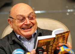 Умер легендарный сатирик и писатель Михаил Жванецкий Умер легендарный сатирик и писатель Михаил Жванецкий