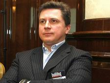 Структуры сына Азарова получили из бюджета более трех миллионов Структуры сына Азарова получили из бюджета более трех миллионов