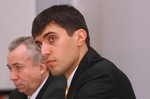 «…И любить, требовать, ненавидеть нашу власть имеем право только мы». Обзор донецкой прессы «…И любить, требовать, ненавидеть нашу власть имеем право только мы». Обзор донецкой прессы