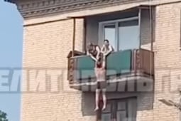 Снятое Видео Луганская Алчевск Порно Скрытой Камеры