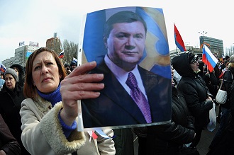 У РФ был план по созданию на Донбассе "автономной республики" во главе с Януковичем - отчет Мюллера У РФ был план по созданию на Донбассе "автономной республики" во главе с Януковичем - отчет Мюллера