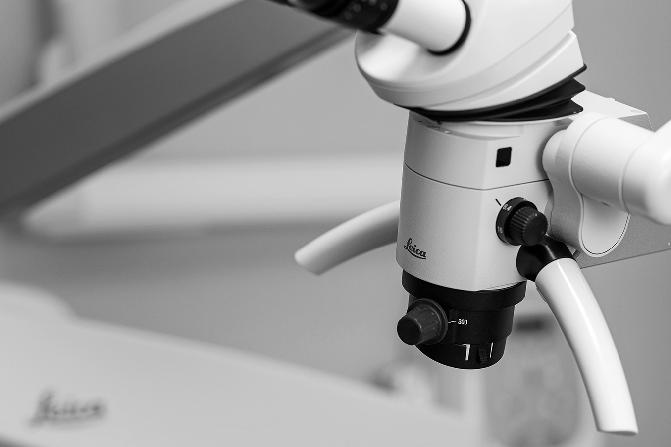 Treatment under the microscope - The need for a microscope in dentistry