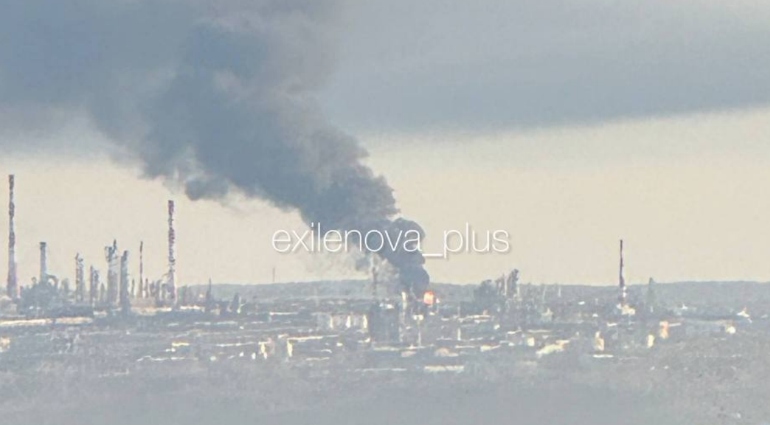 Російська Уфа зазнала атаки БПЛА: постраждав житловий будинок, горить місцевий НПЗ