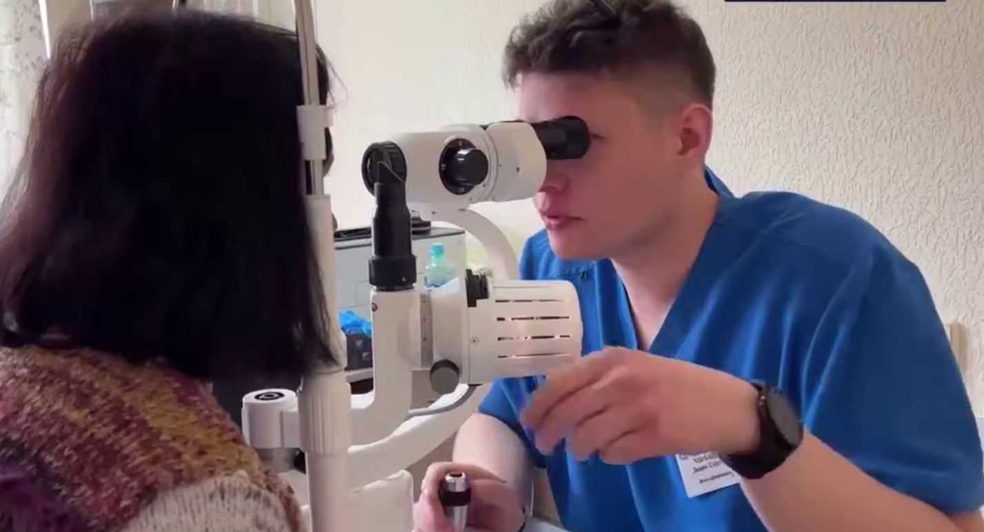 Жителі окупованого Дебальцевого залишилися без онкологів і хірургів-офтальмологів — після експрес-консультацій відряджені фахівці повернулися до Хабаровська.