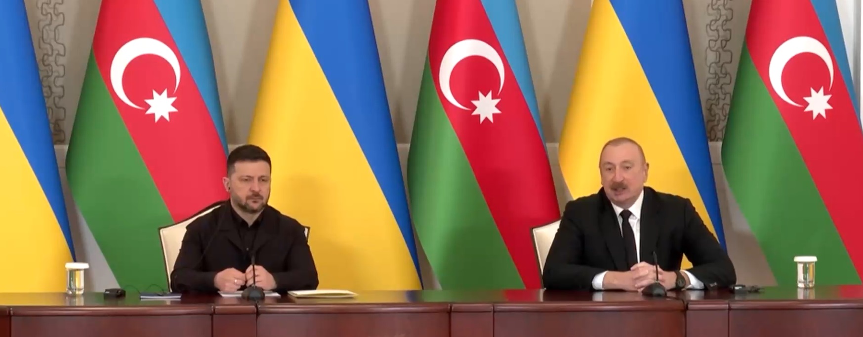 Зеленський з Азербайджану застерігає всіх агресорів: «Ми готові до будь-яких викликів»