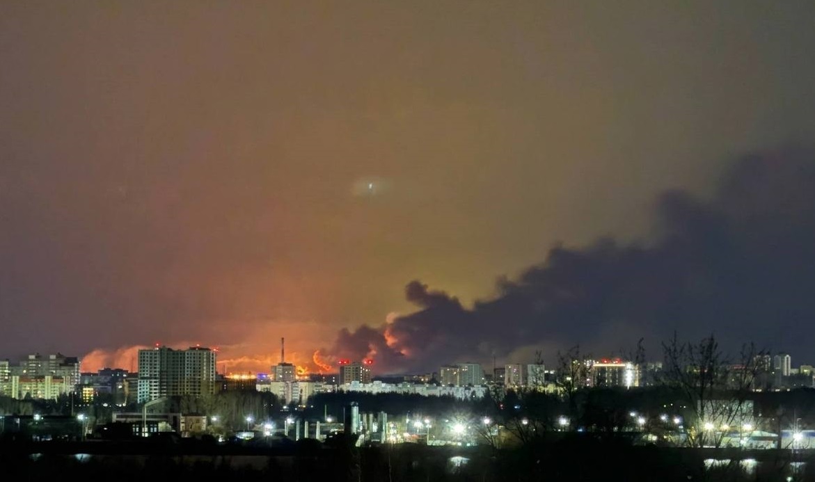 У Ярославлі після атаки БПЛА горить нафтопереробний завод