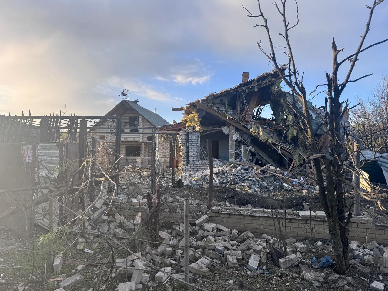 898 ударів по лінії фронту та житловому сектору Донеччини завдала за добу РФ , фото-4