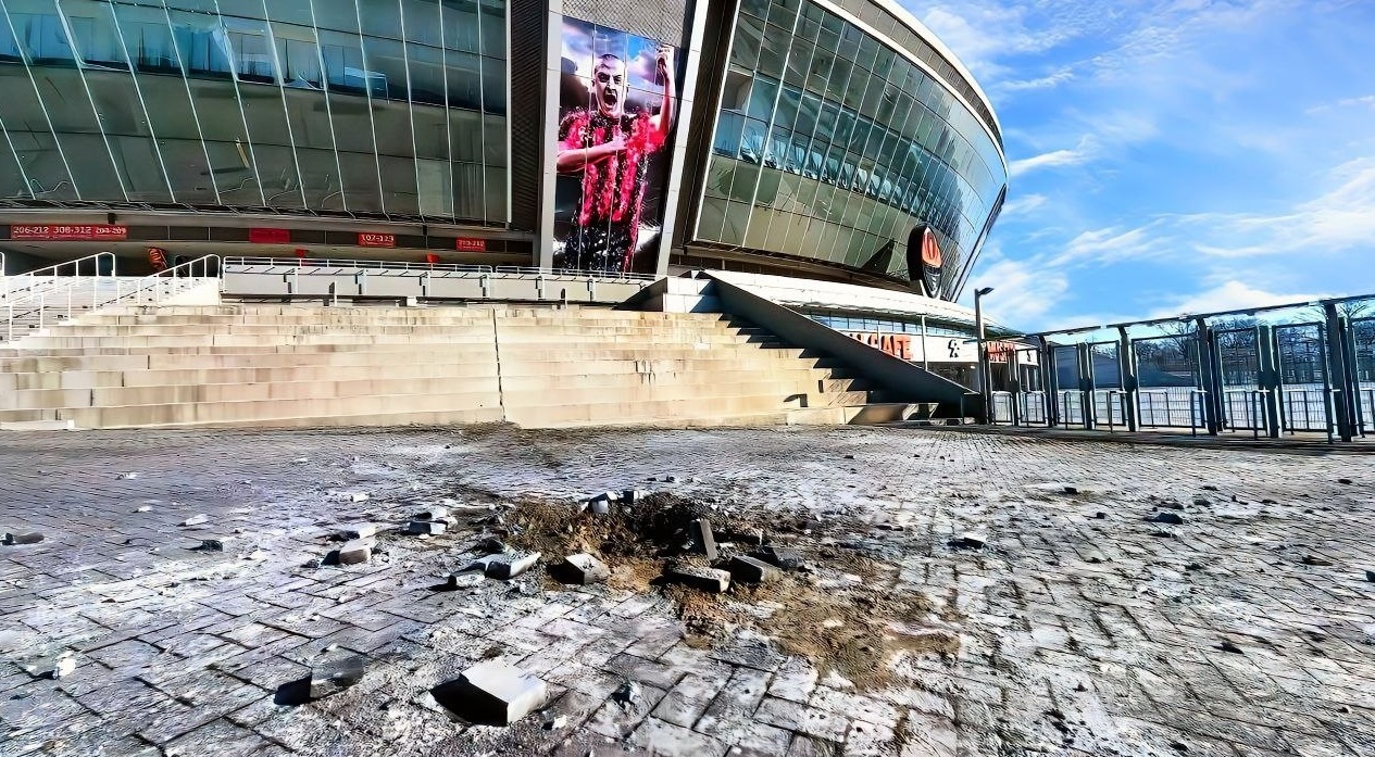 У Донецьку хочуть проводити екскурсії на вкрадені «Донбас Арену» та СК «Олімпійський». Обіцяють вкластися за годину-дві