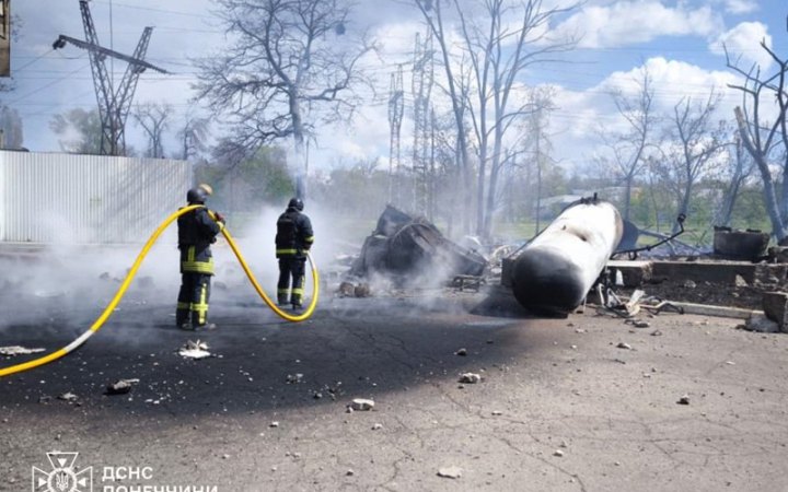 Російський дрон атакував АЗС у Краматорську: загорівся резервуар із газом