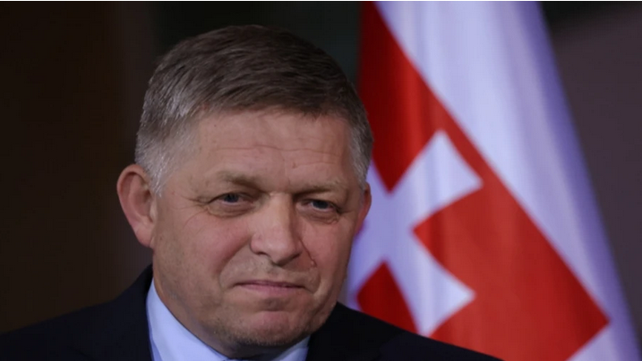 Фіцо знайшов першу шпаринку в дорозі до Путіна: Чехія видала дозвіл на про на проліт літака словацького прем'єра