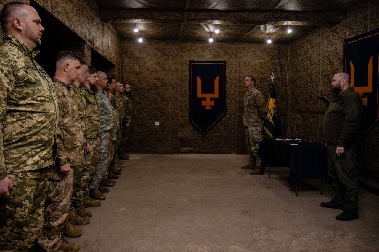 Бійці 53-ї бригади імені Мономаха отримали дрони від Луганської ОВА, десятьох військових нагородили