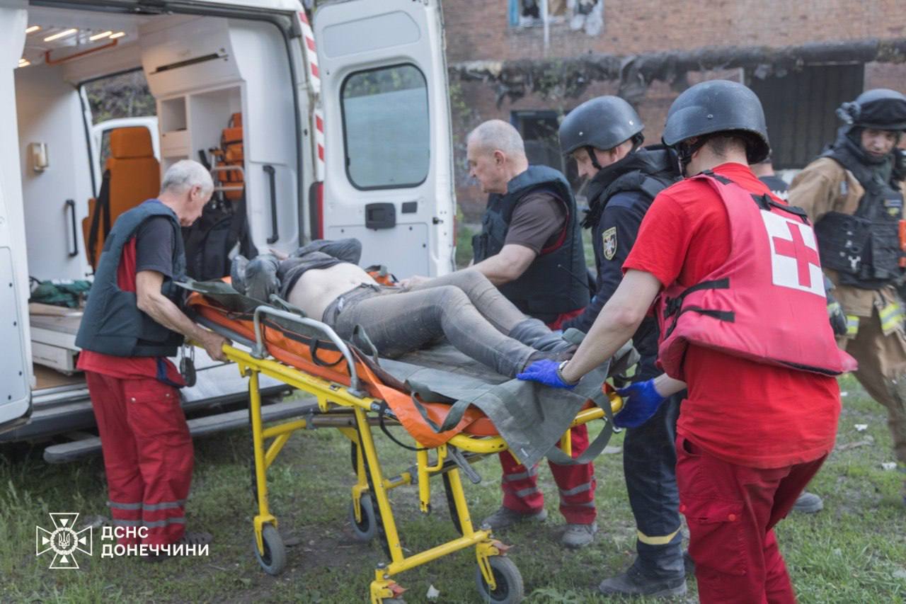 ДСНС провела рятувальну операцію на місці російського удару по Краматорську