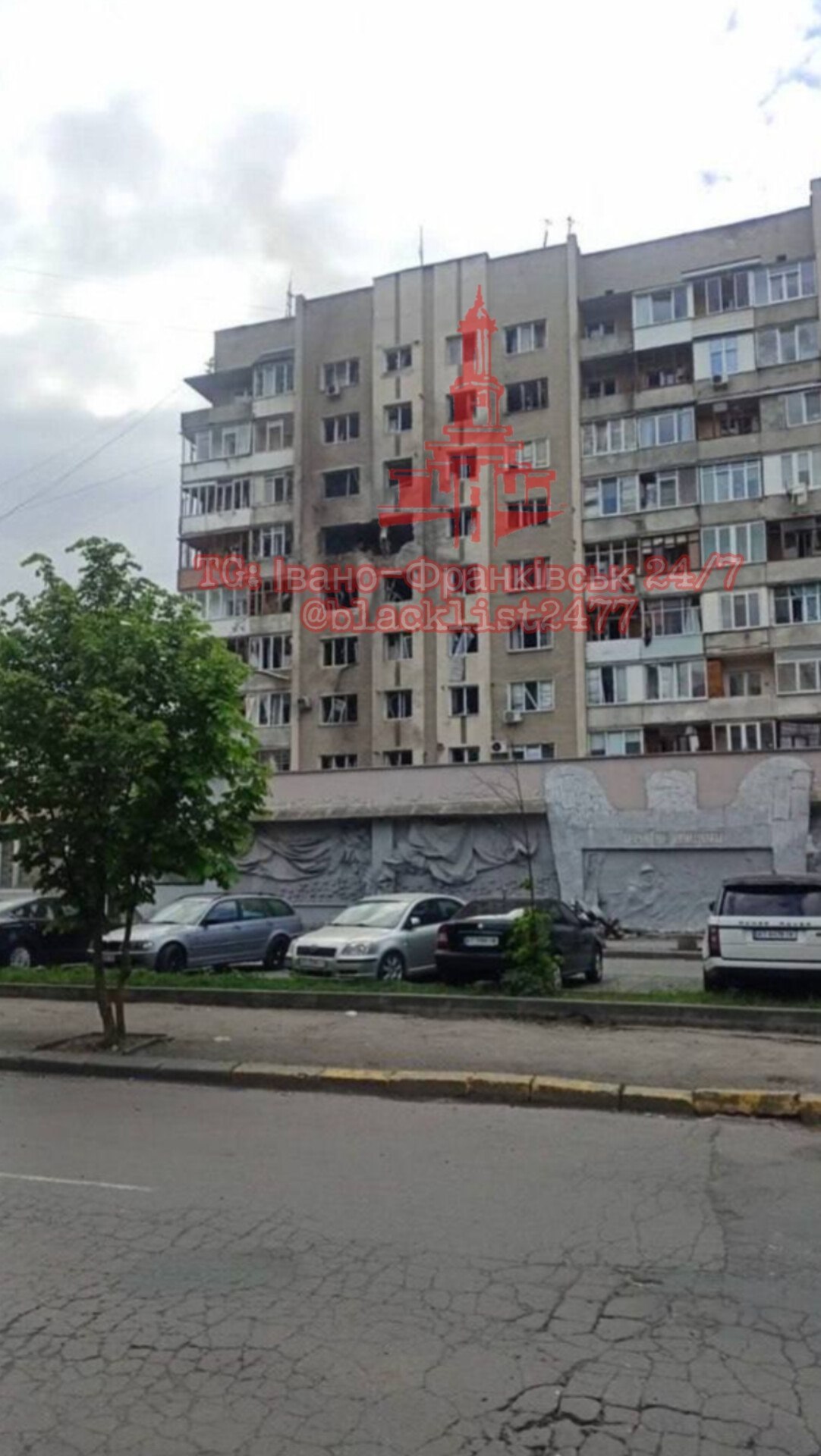 В Івано-Франківську рашистський дрон влучив у житлову багатоповерхівку