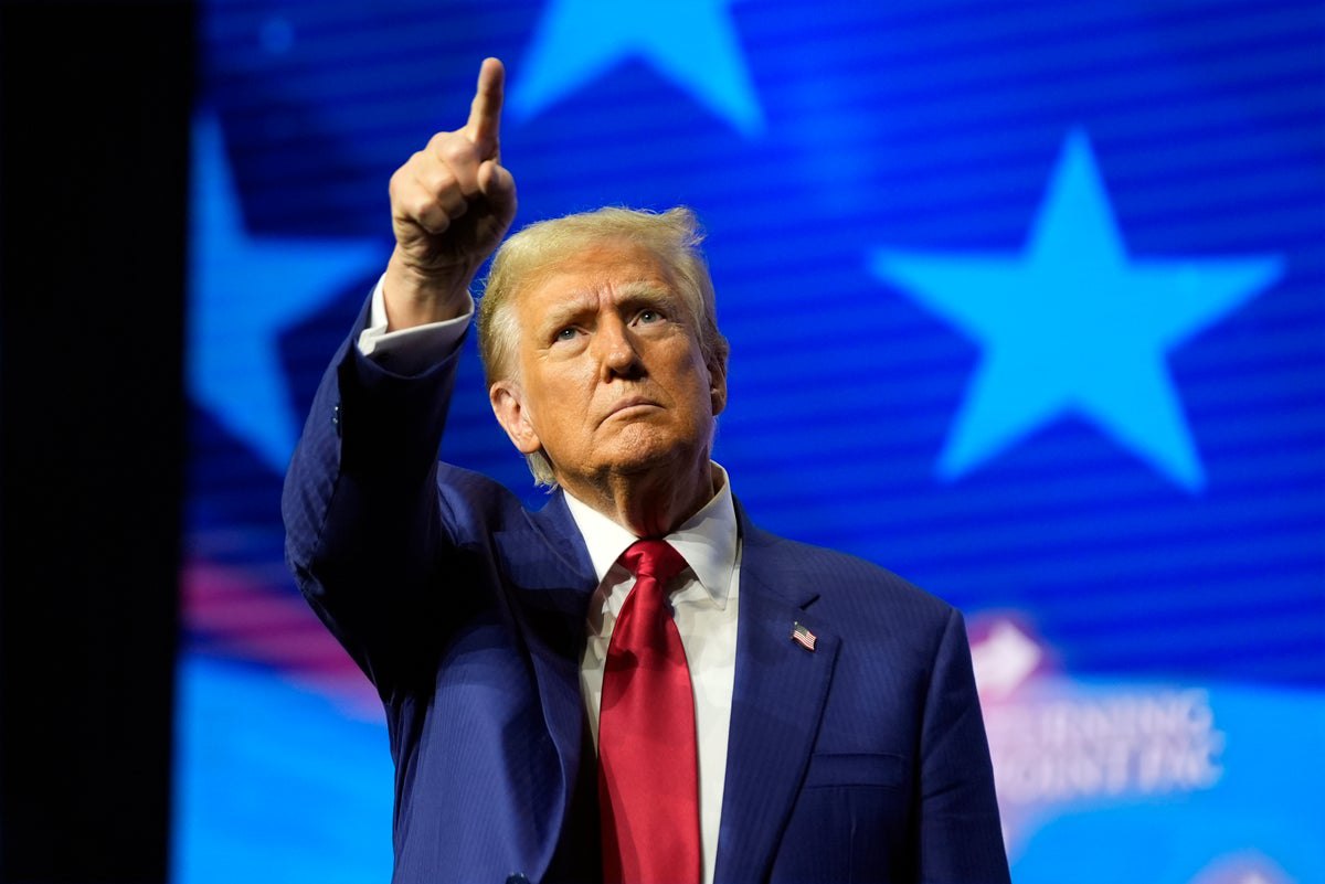 Трамп вперше за понад 8 років прибув з офіційним візитом до Китаю