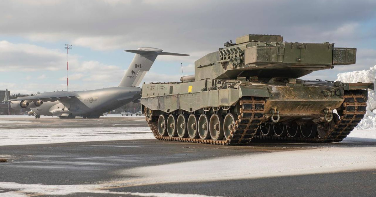 Из Канады вылетел самолет с первым танком Leopard 2 для Украины
