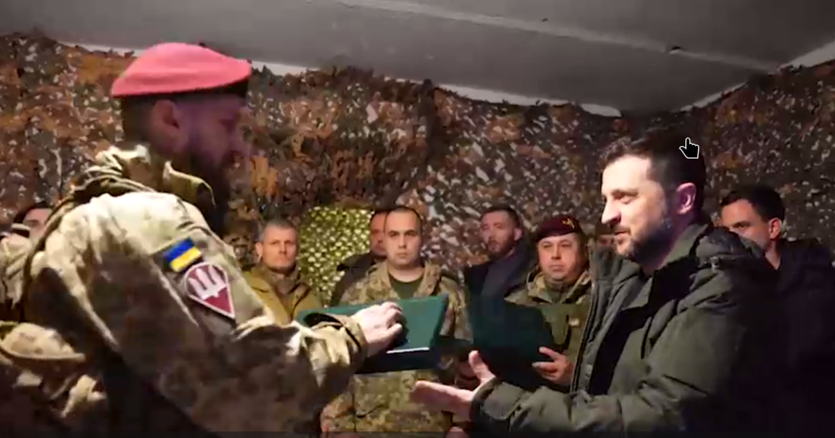 Оборонців Покровська нагородив Зеленський, фото-1 Оборонців Покровська нагородив Зеленський, фото-1