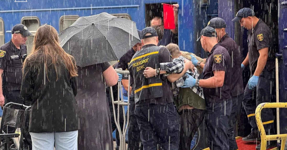 Вже 13-й евакуаційний потяг із Донеччини прийняла Рівненщина, фото-1 Вже 13-й евакуаційний потяг із Донеччини прийняла Рівненщина, фото-1