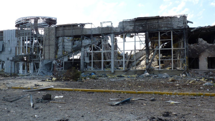 Между тем сейчас Луганский аэропорт выглядит примерно так