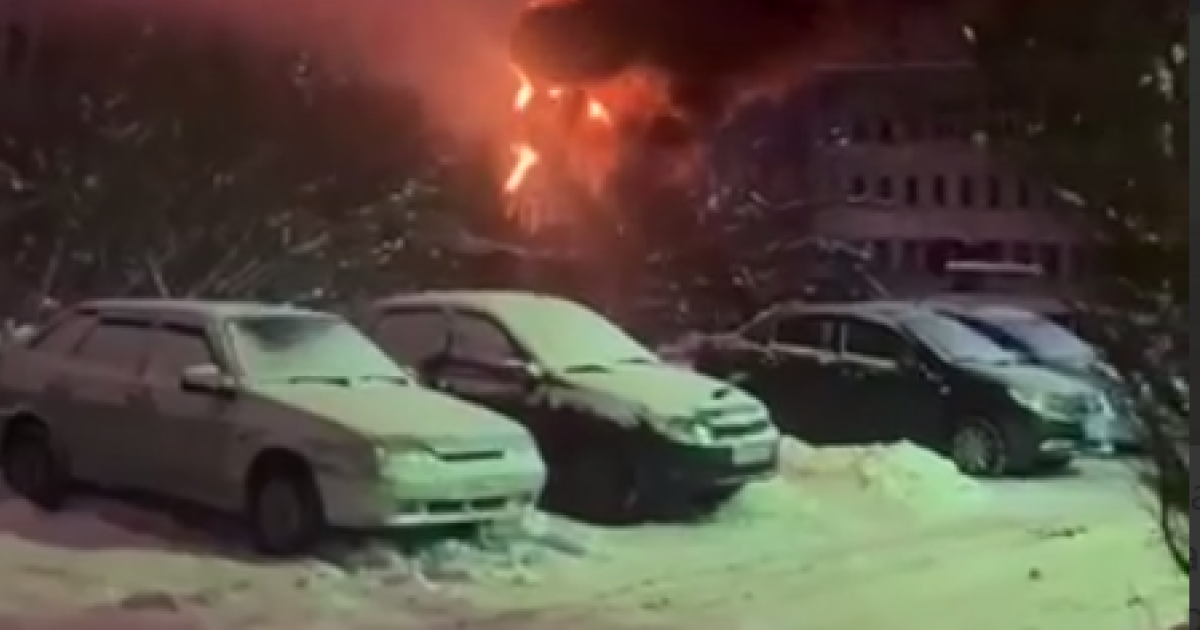 Актуальне фото пожежі в Рибінську з соцмереж 